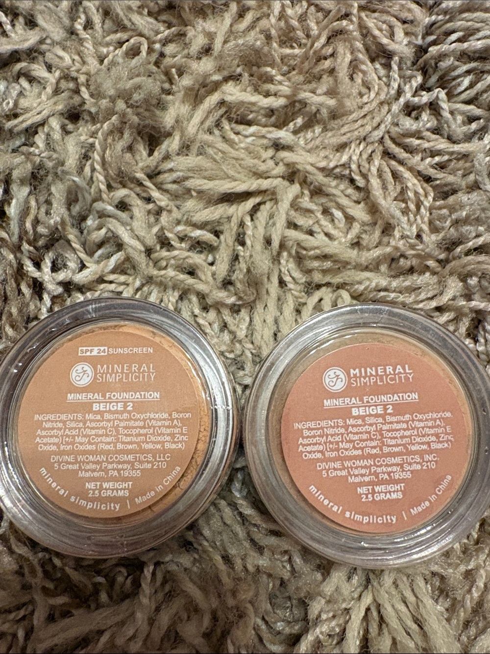 Simplicity Mineral Foundation Beige 2 - Dual Pots